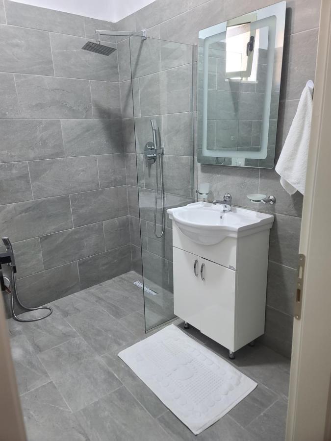 Home Inn Apartaments Tirana Exteriör bild