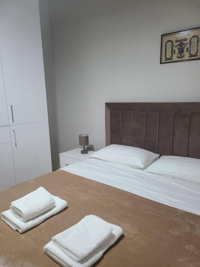 Home Inn Apartaments Tirana Exteriör bild
